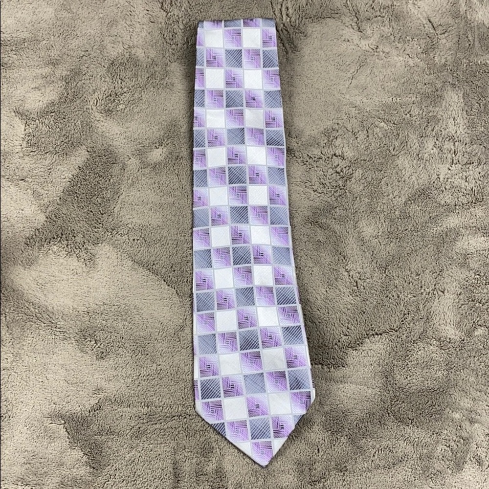 Courage Tie